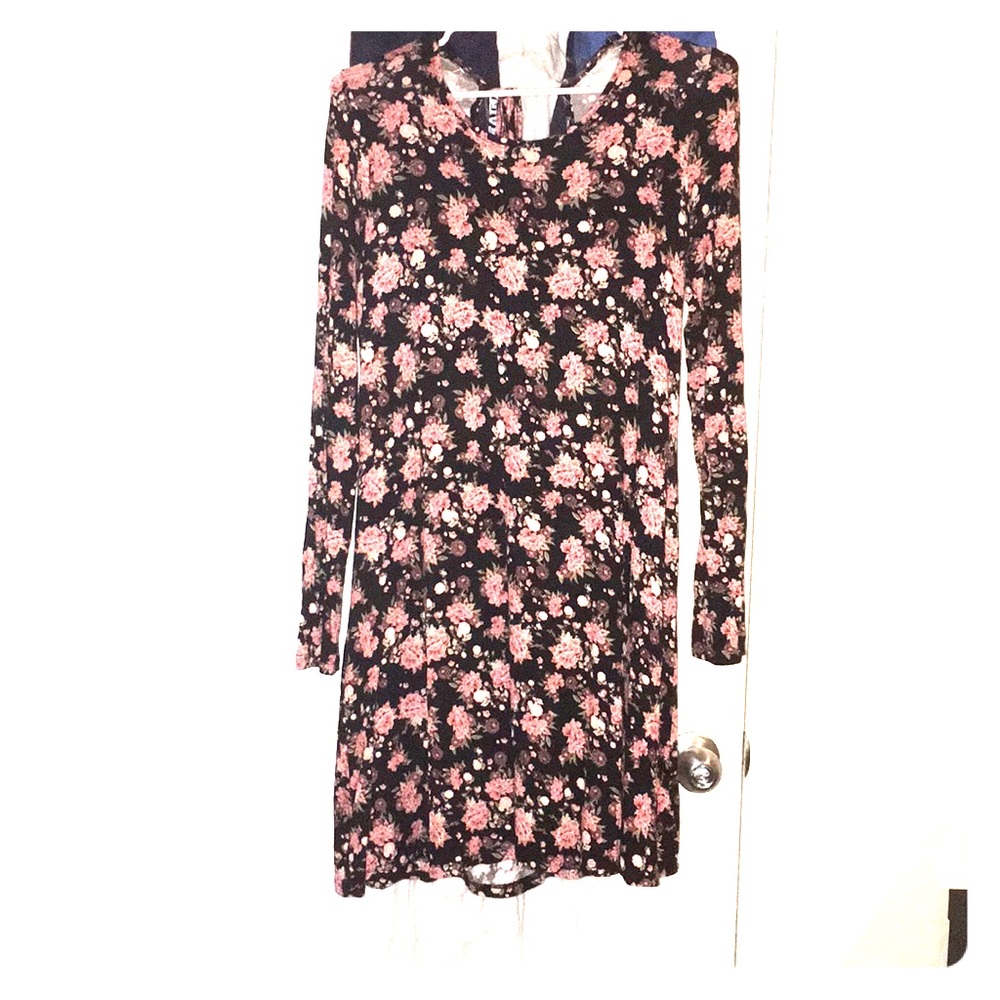 Alga’s floral dress size small